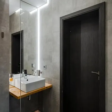 Cinematique - Designer 1bd On Solunska Sofia